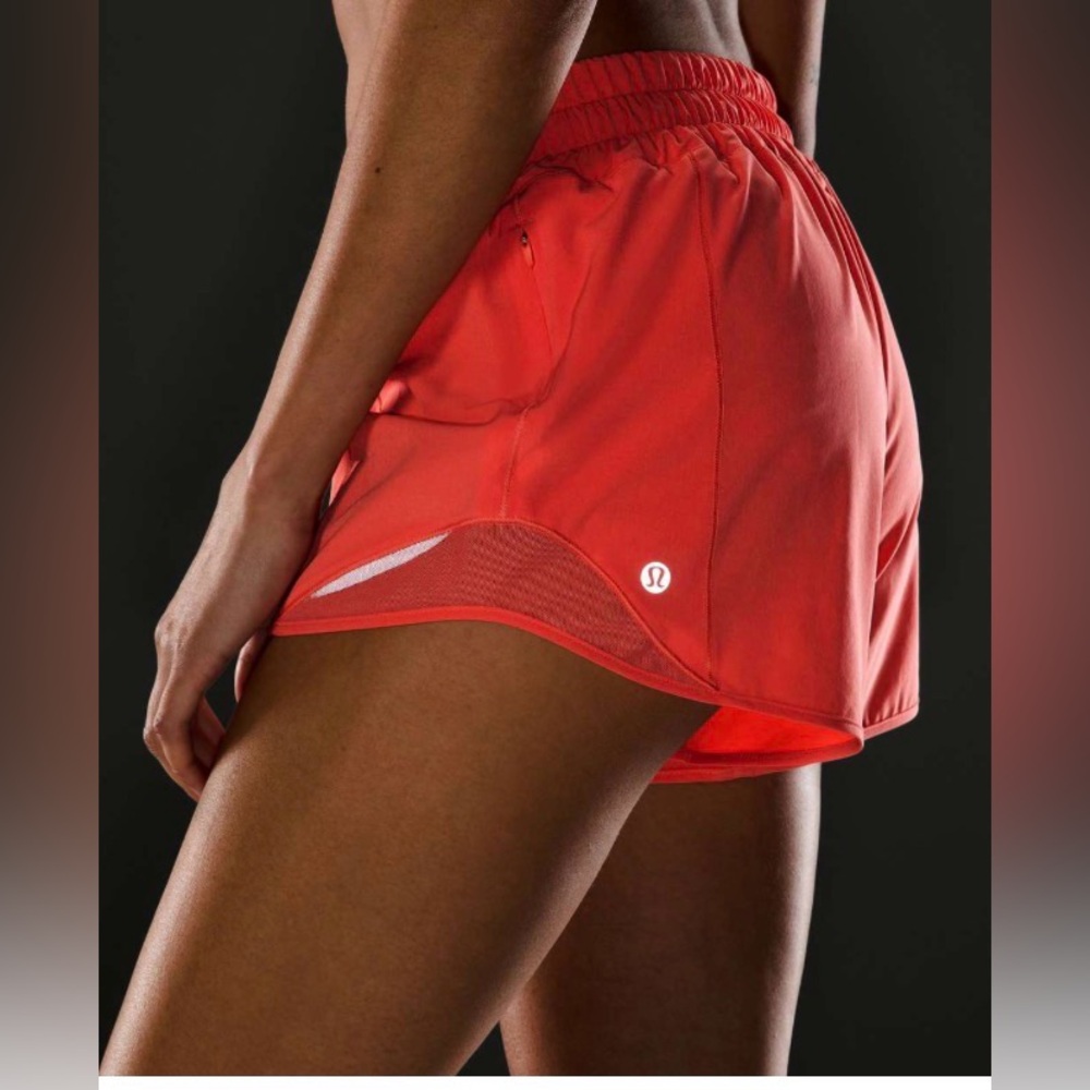 Lululemon Hotty Hot Low Rise Short 4" Pink Coral size 8